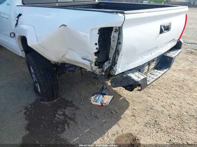 5TFAX5GN3HX088575 Toyota Tacoma Sr5