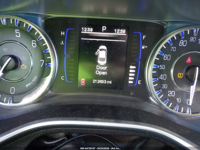 Продажа на аукционе авто 2015 Chrysler 200 Limited, vin: 1C3CCCAB8FN707577, номер лота: 44726157