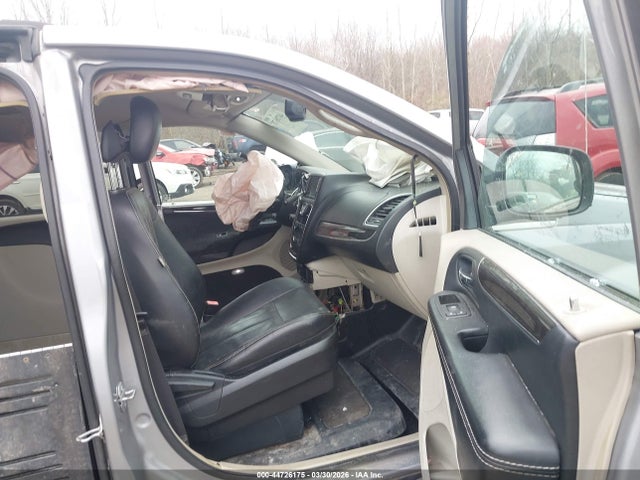 44726175 :رقم المزاد ، 2C4RC1BG8FR534232 vin ، 2015 Chrysler Town & Country Touring مزاد بيع