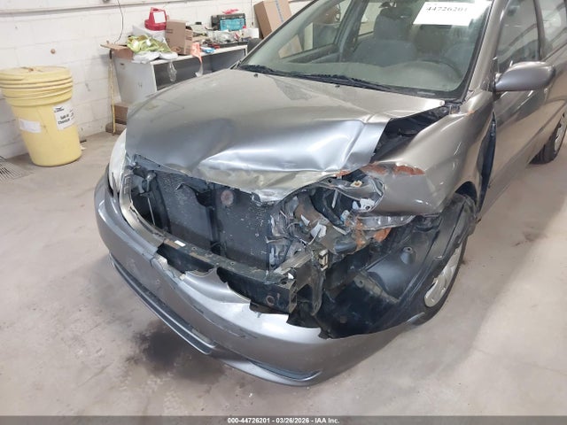 2004 TOYOTA COROLLA 1NXBR32E94Z284442 Photo 5