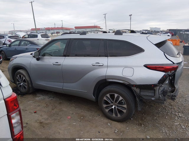 5TDGZRBH6NS161341 Toyota Highlander Xle