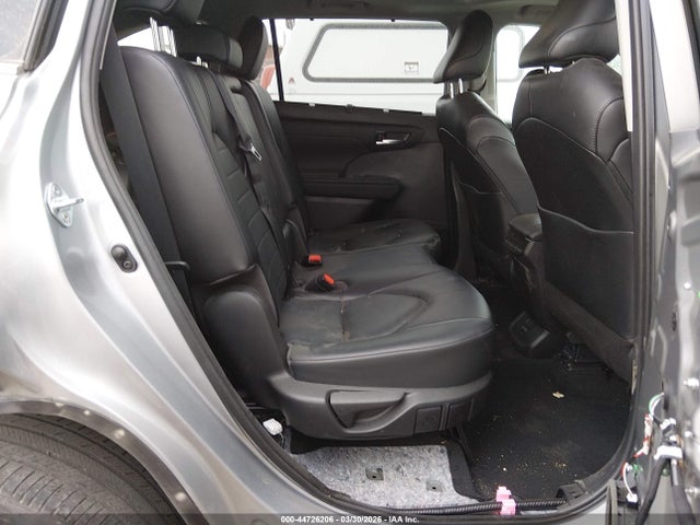 5TDGZRBH6NS161341 Toyota Highlander Xle
