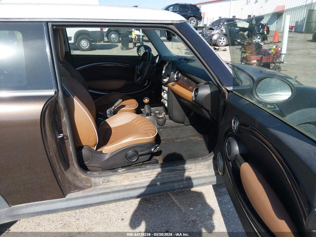 2010 MINI COOPER WMWMF7C57ATX45258 Photo 4