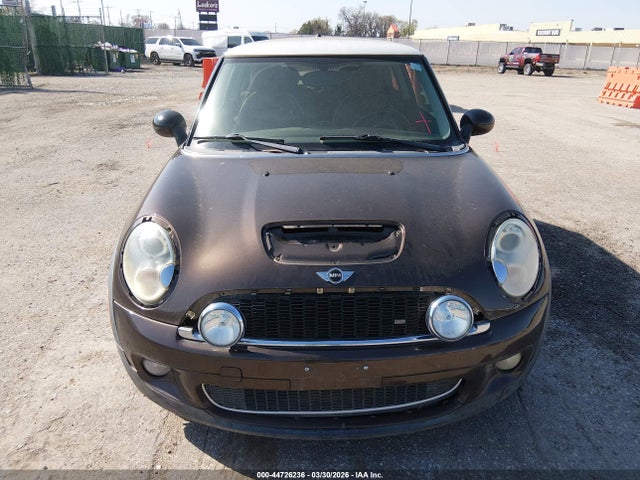 2010 MINI COOPER WMWMF7C57ATX45258 Photo 5