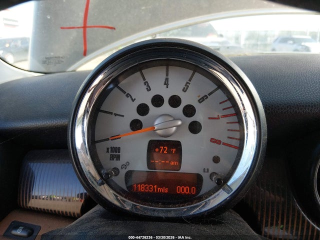 2010 MINI COOPER WMWMF7C57ATX45258 Photo 6