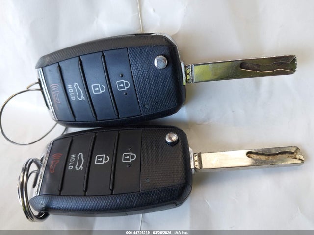5XXGT4L36JG267047 KIA Optima Lx