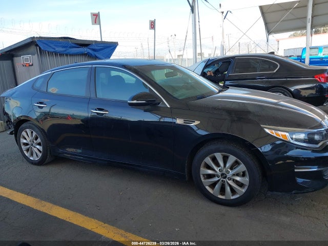 5XXGT4L36JG267047 KIA Optima Lx