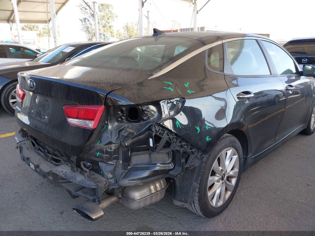 5XXGT4L36JG267047 KIA Optima Lx