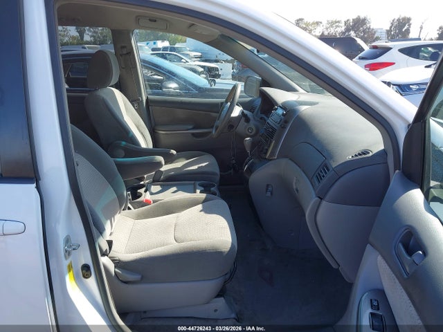 2010 TOYOTA SIENNA 5TDKK4CC8AS323694 Photo 4