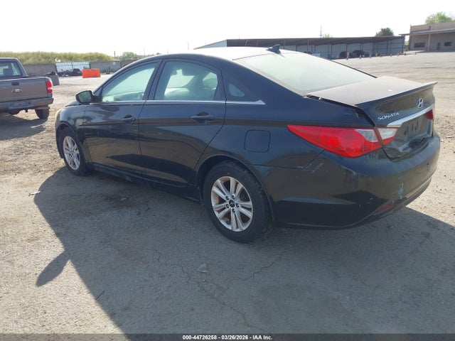 2013 HYUNDAI SONATA 5NPEB4AC8DH720770 Photo 2