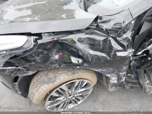 1GYKNCRS3HZ268588 Cadillac Xt5 Premium Luxury