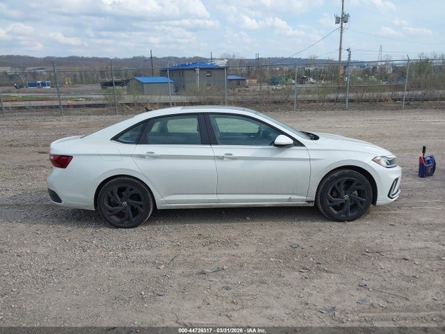 Auction sale of the 2025 Volkswagen Jetta 1.5t Se, vin: 3VW7X7BU0SM013640, lot number: 44726317