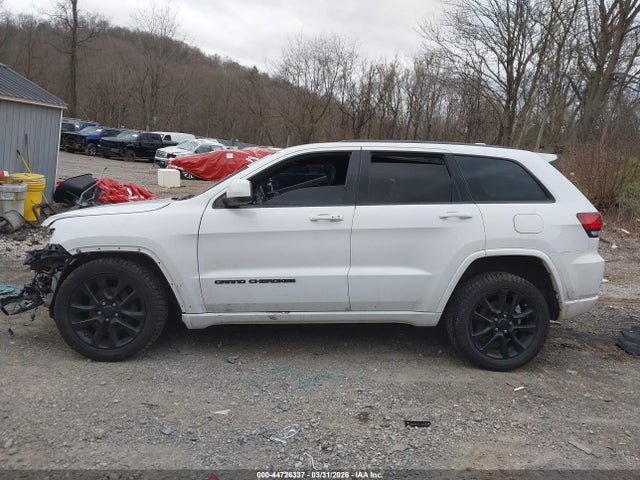 Продажа на аукционе авто 2018 Jeep Grand Cherokee Altitude 4x4, vin: 1C4RJFAG9JC335681, номер лота: 44726337
