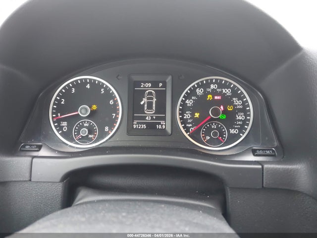 Продажа на аукционе авто 2017 Volkswagen Tiguan 2.0t S, vin: WVGAV7AX2HK000846, номер лота: 44726346