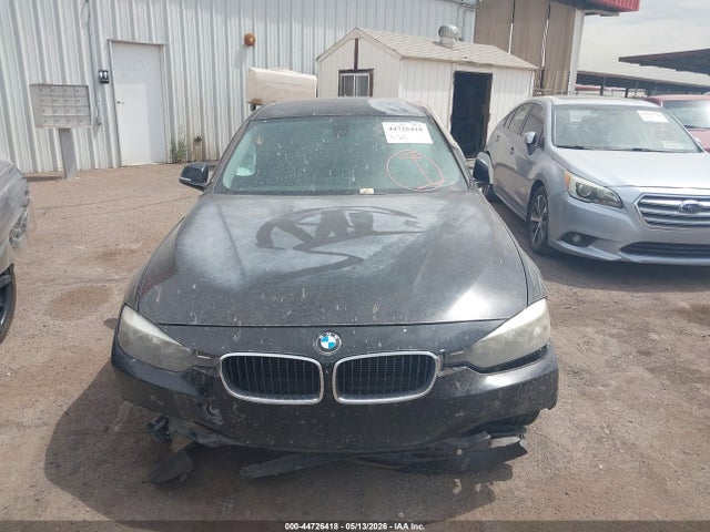 2014 Bmw 320i მანქანა იყიდება აუქციონზე, vin: WBA3B1C5XEK130669, აუქციონის ნომერი: 44726418