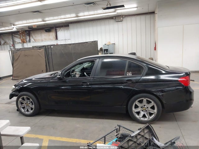 2014 Bmw 320i მანქანა იყიდება აუქციონზე, vin: WBA3B1C5XEK130669, აუქციონის ნომერი: 44726418