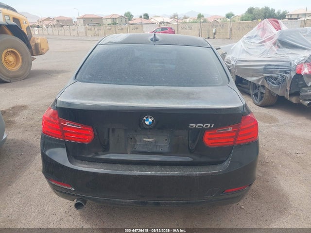 2014 Bmw 320i მანქანა იყიდება აუქციონზე, vin: WBA3B1C5XEK130669, აუქციონის ნომერი: 44726418