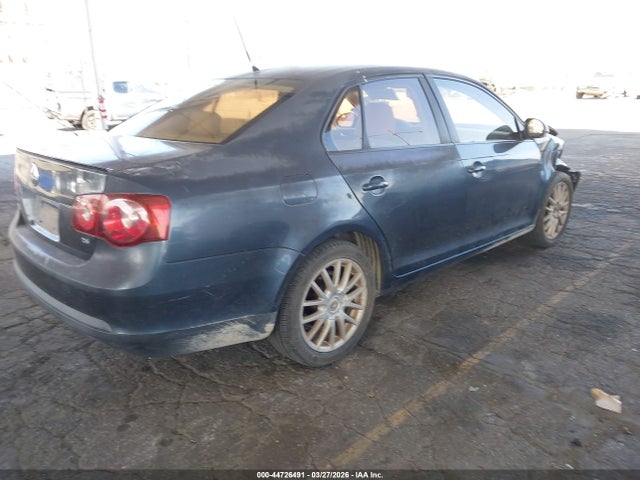 2010 VOLKSWAGEN JETTA 3VWAZ7AJ2AM117407 Photo 3