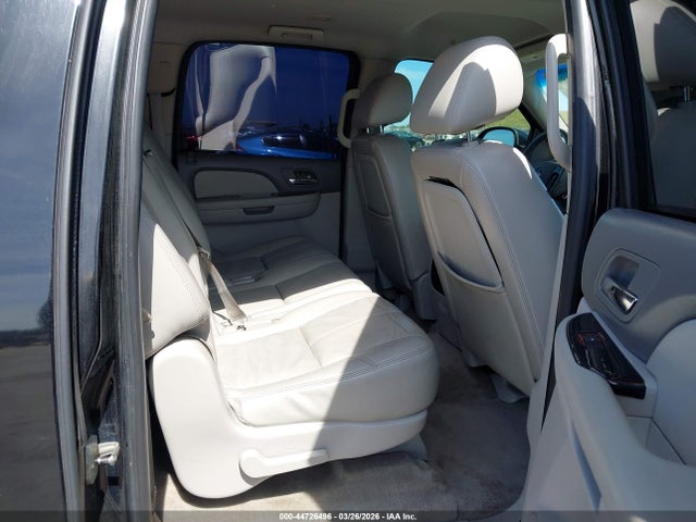 2011 Gmc Yukon Xl 1500 Slt მანქანა იყიდება აუქციონზე, vin: 1GKS2KE39BR223531, აუქციონის ნომერი: 44726496