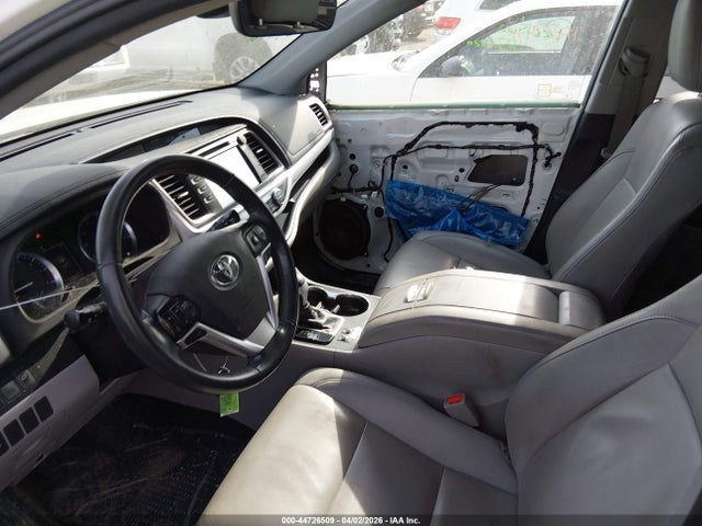 5TDJZRFH1KS722329 Toyota Highlander Xle