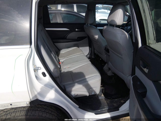 5TDJZRFH1KS722329 Toyota Highlander Xle