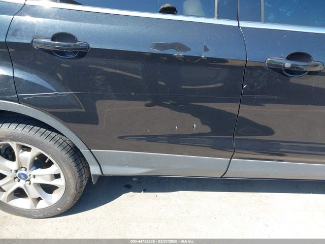 1FMCU0J98EUB08120 Ford Escape Titanium