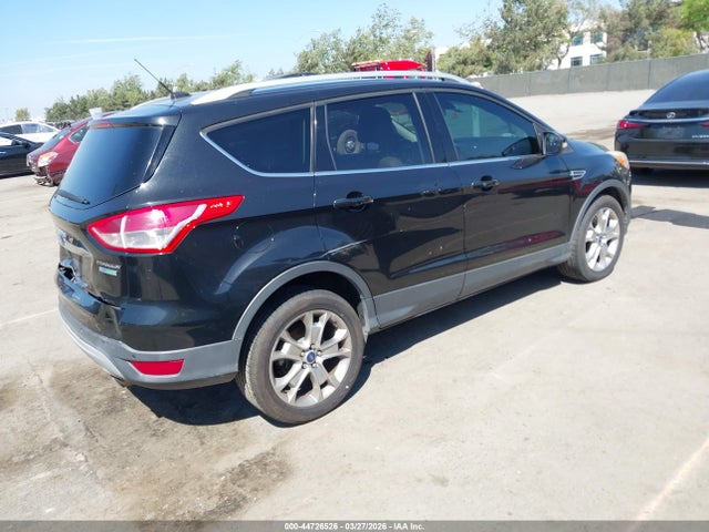 1FMCU0J98EUB08120 Ford Escape Titanium