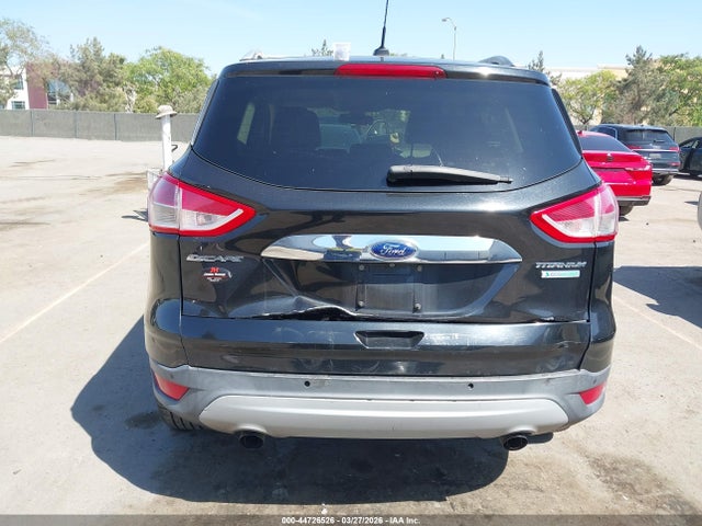 1FMCU0J98EUB08120 Ford Escape Titanium