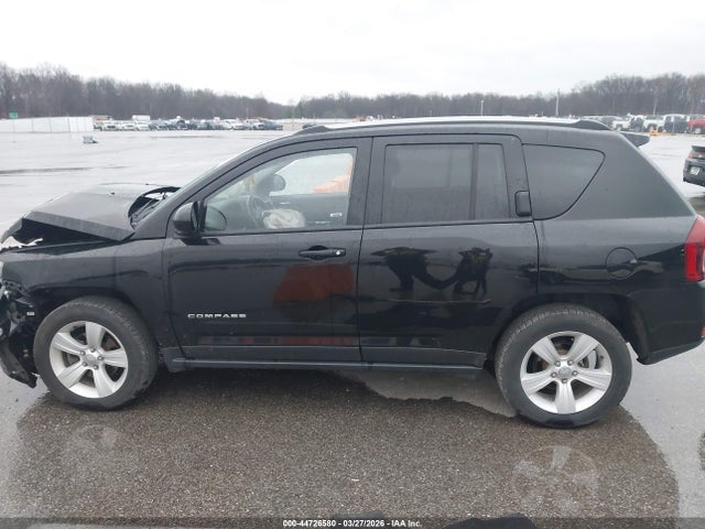 44726580 :رقم المزاد ، 1C4NJDEB1GD757559 vin ، 2016 Jeep Compass Latitude مزاد بيع