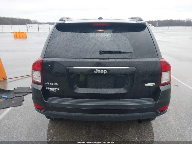 44726580 :رقم المزاد ، 1C4NJDEB1GD757559 vin ، 2016 Jeep Compass Latitude مزاد بيع