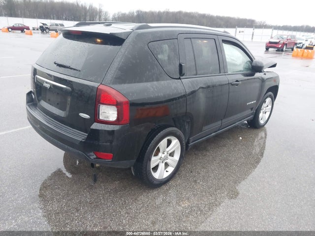44726580 :رقم المزاد ، 1C4NJDEB1GD757559 vin ، 2016 Jeep Compass Latitude مزاد بيع