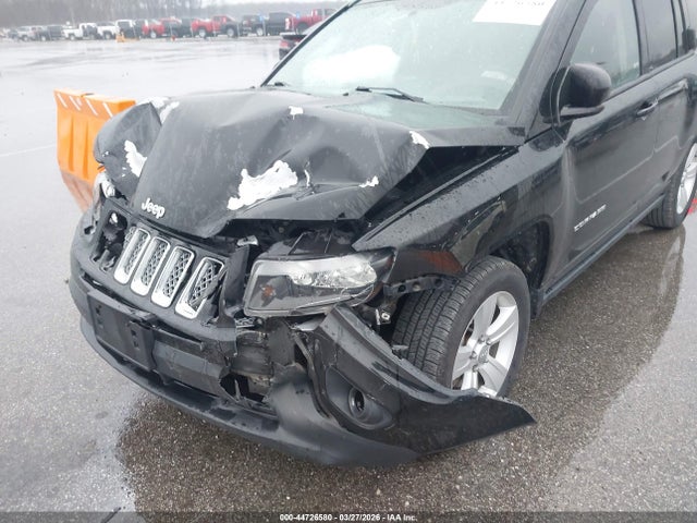 44726580 :رقم المزاد ، 1C4NJDEB1GD757559 vin ، 2016 Jeep Compass Latitude مزاد بيع