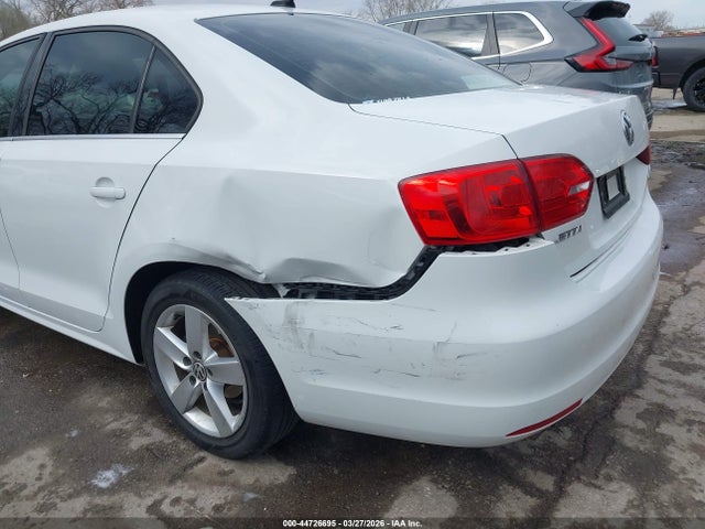 2014 Volkswagen Jetta 2.0l Tdi მანქანა იყიდება აუქციონზე, vin: 3VWLL7AJ7EM279162, აუქციონის ნომერი: 44726695