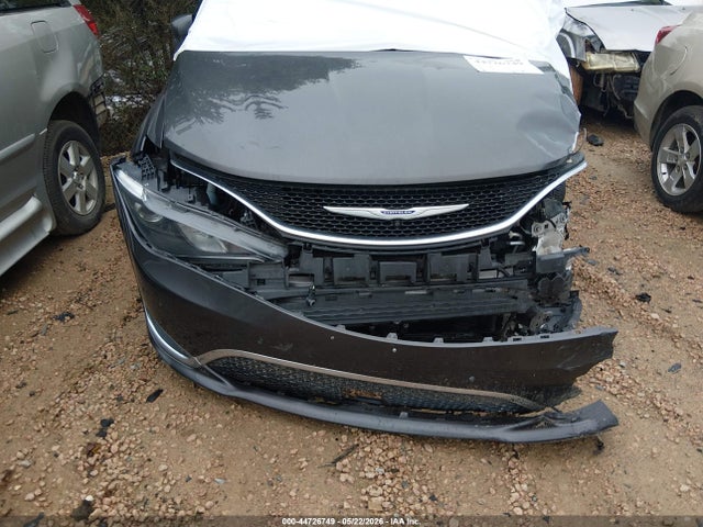 2019 Chrysler Pacifica Touring Plus მანქანა იყიდება აუქციონზე, vin: 2C4RC1FG2KR652099, აუქციონის ნომერი: 44726749
