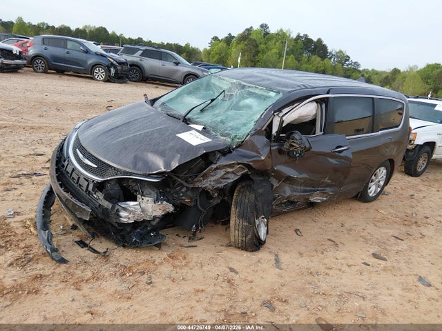 2019 Chrysler Pacifica Touring Plus მანქანა იყიდება აუქციონზე, vin: 2C4RC1FG2KR652099, აუქციონის ნომერი: 44726749