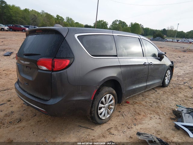 2019 Chrysler Pacifica Touring Plus მანქანა იყიდება აუქციონზე, vin: 2C4RC1FG2KR652099, აუქციონის ნომერი: 44726749