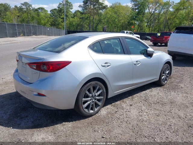 2018 Mazda Mazda3 Touring მანქანა იყიდება აუქციონზე, vin: 3MZBN1V30JM206823, აუქციონის ნომერი: 44726759