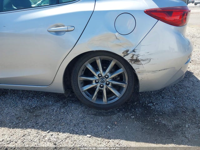 2018 Mazda Mazda3 Touring მანქანა იყიდება აუქციონზე, vin: 3MZBN1V30JM206823, აუქციონის ნომერი: 44726759