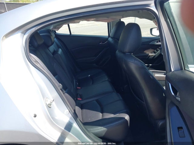 2018 Mazda Mazda3 Touring მანქანა იყიდება აუქციონზე, vin: 3MZBN1V30JM206823, აუქციონის ნომერი: 44726759