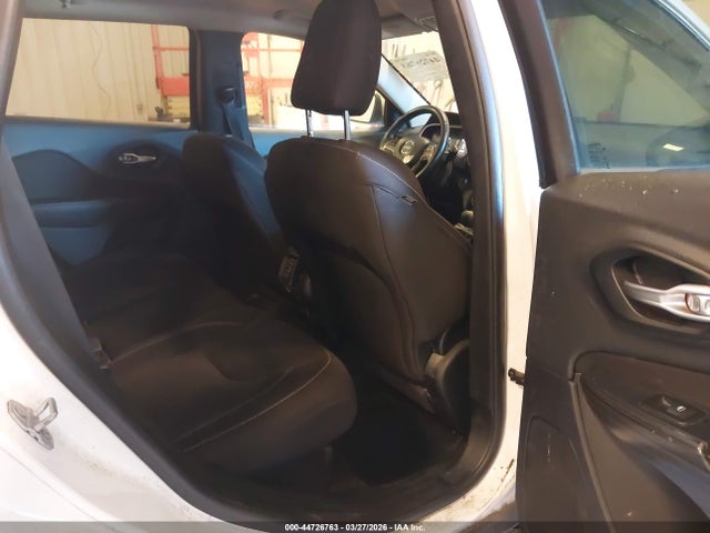 2015 Jeep Cherokee Latitude მანქანა იყიდება აუქციონზე, vin: 1C4PJMCS4FW653789, აუქციონის ნომერი: 44726763