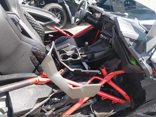 44726789 :رقم المزاد ، 57XAARGB7R8164588 vin ، 2024 Polaris Slingshot R مزاد بيع