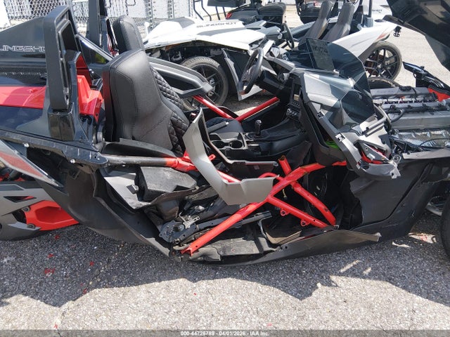 44726789 :رقم المزاد ، 57XAARGB7R8164588 vin ، 2024 Polaris Slingshot R مزاد بيع