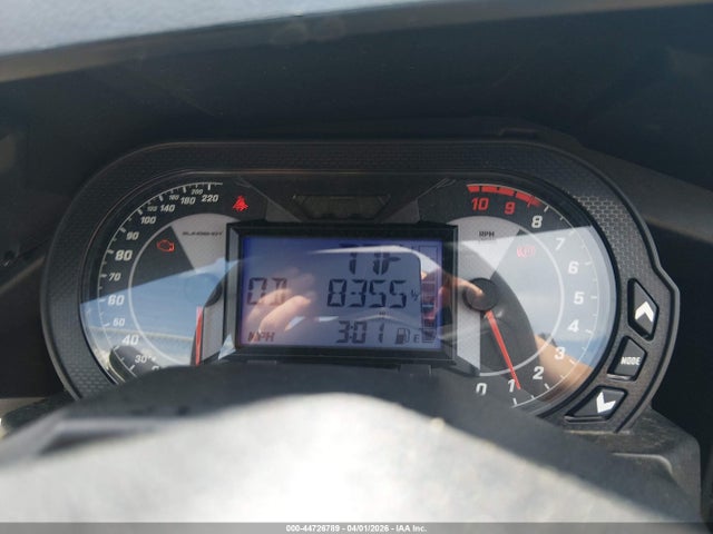 44726789 :رقم المزاد ، 57XAARGB7R8164588 vin ، 2024 Polaris Slingshot R مزاد بيع