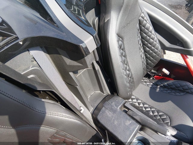44726789 :رقم المزاد ، 57XAARGB7R8164588 vin ، 2024 Polaris Slingshot R مزاد بيع