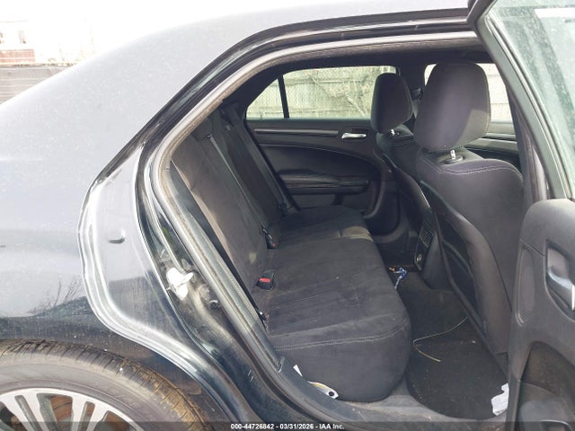 2012 Chrysler 300 S V6 მანქანა იყიდება აუქციონზე, vin: 2C3CCABG6CH143320, აუქციონის ნომერი: 44726842