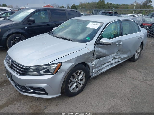 Продаж на аукціоні авто 2017 Volkswagen Passat 1.8t S, vin: 1VWAT7A31HC016972, номер лоту: 44726860