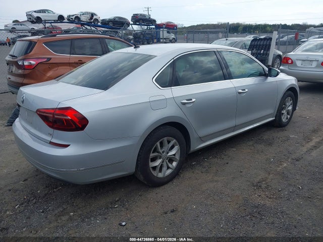 Продаж на аукціоні авто 2017 Volkswagen Passat 1.8t S, vin: 1VWAT7A31HC016972, номер лоту: 44726860
