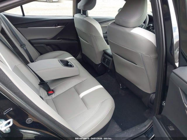 44726878 :رقم المزاد ، 4T1DBADK4SU542156 vin ، 2025 Toyota Camry Se مزاد بيع