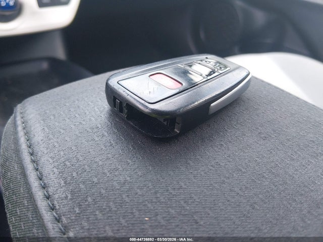 Toyota Prius Two 2018 JTDKBRFU0J3083723 Image 11