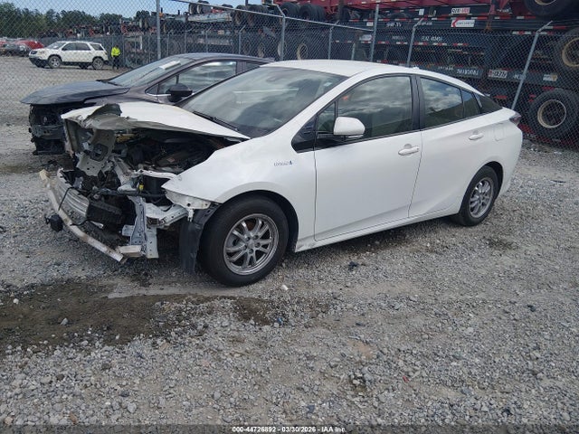 Toyota Prius Two 2018 JTDKBRFU0J3083723 Image 2
